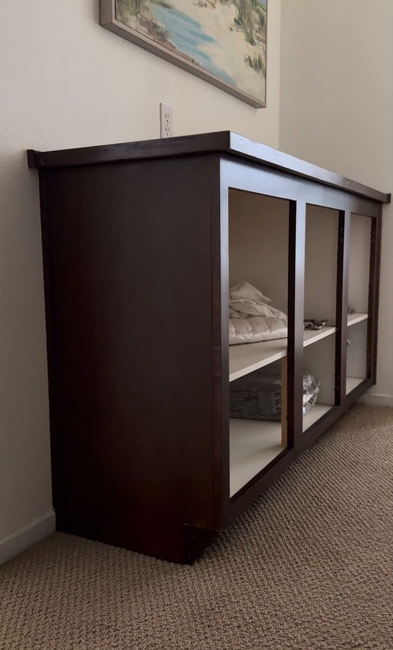 Bedroom built-in before refinishing